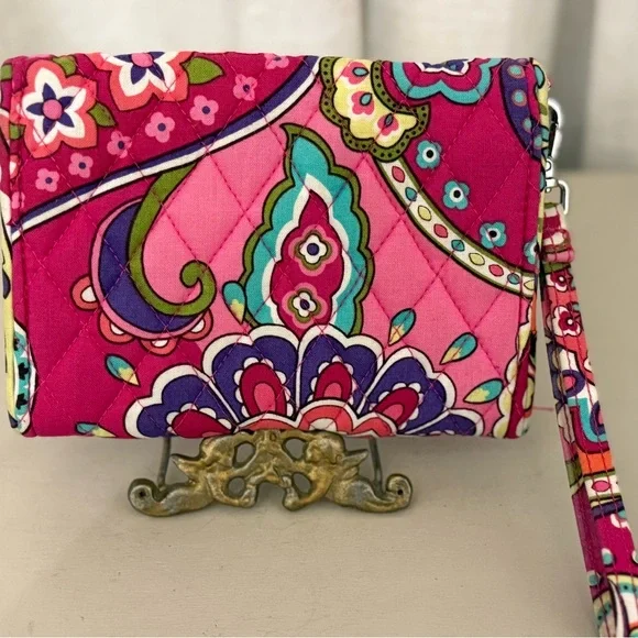 Vera Bradley Pink Swirls Your Turn Lock Smartphone Wristlet Wallet - Excellent - Picture 5 of 9